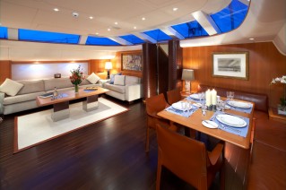 YII - Main salon and Dining